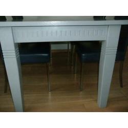 Fraaie hardhouten grijze eettafel 180 x 90 x 77 cm.