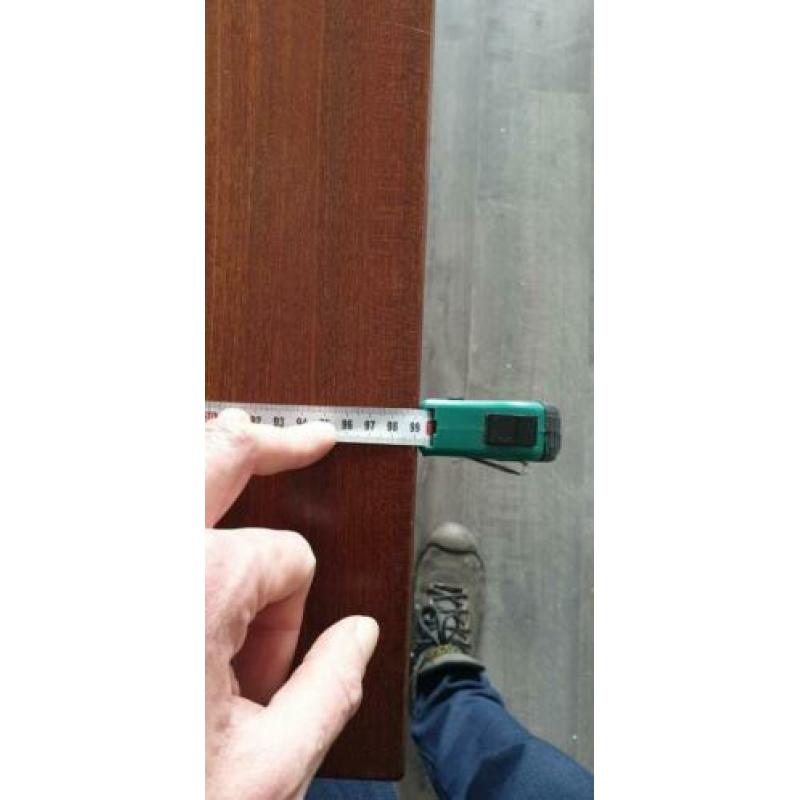 massief hardhouten tafel.