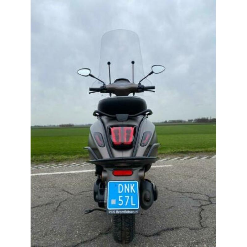 Vespa Sprint S - Euro 4 - Custom - ZGAN