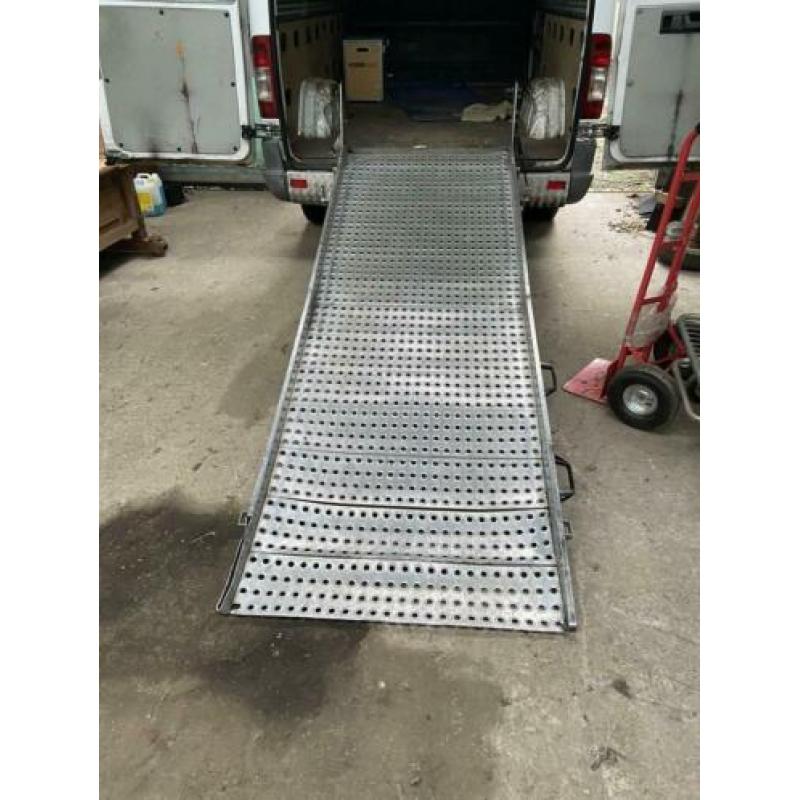 Oprijbeun mercedes sprinter