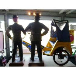 Laurel Hardy levensgrote poppen uit videotheek