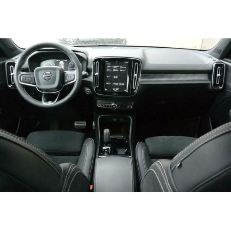 Volvo XC40 T3 163PK R-Design Standkachel / Keyless / PDC v+a