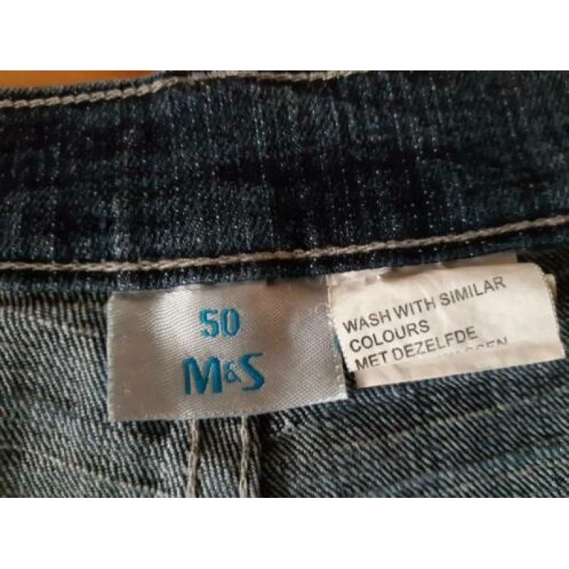 Korte Bermuda broek van Miss Etam maat 50