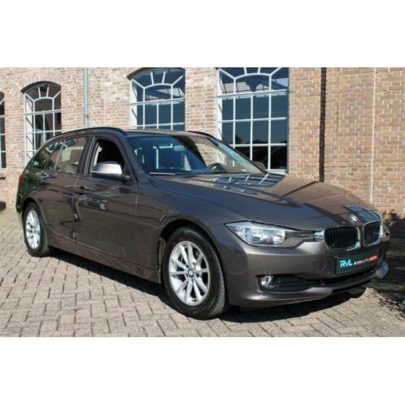 BMW 3-serie Touring 318d High Executive Upgrade Automaat 201