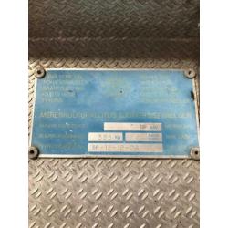 Mooie aluminium console boot.