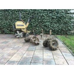 Tuinfrees met toebehoren