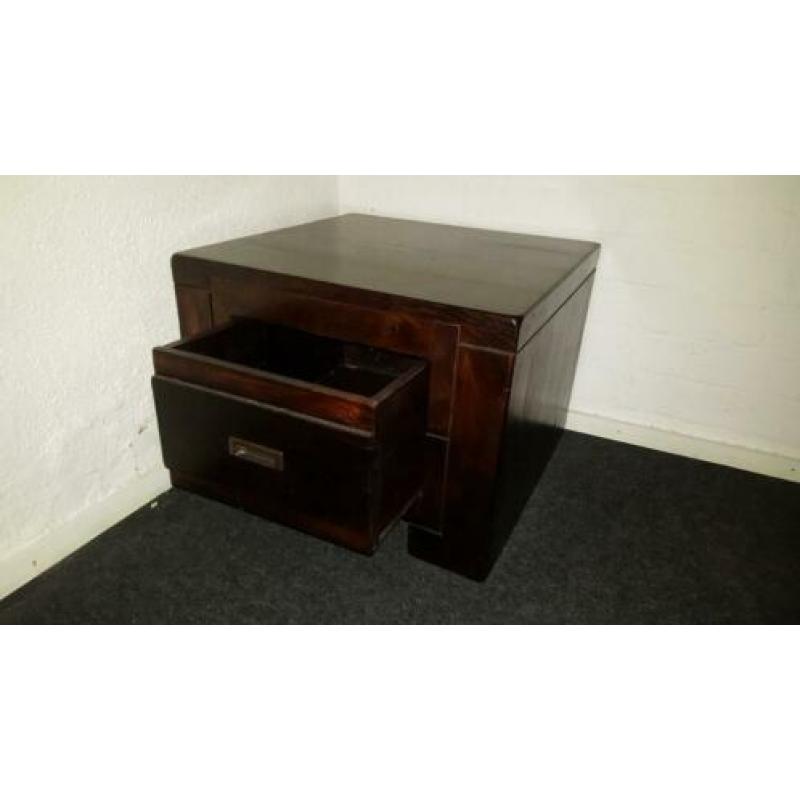 Set van 2 teakhouten salontafels (wengé) met opberglade
