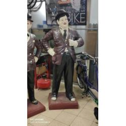 Laurel Hardy levensgrote poppen uit videotheek