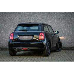 MINI Mini 1.2 One / Black Edition / Airco / PDC € 13.400,00