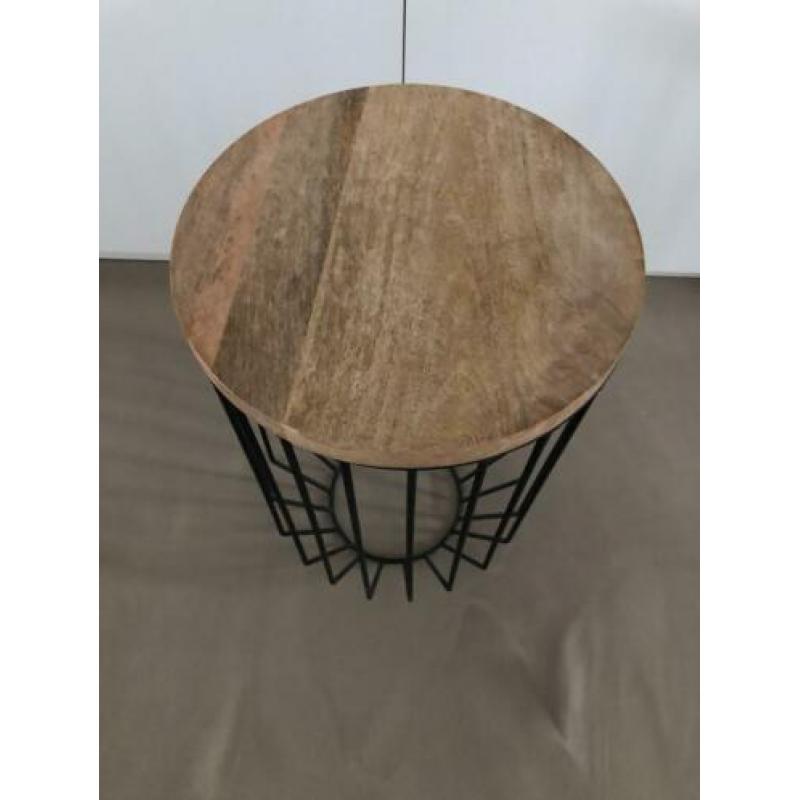 Metalen bijzettafel met houten blad