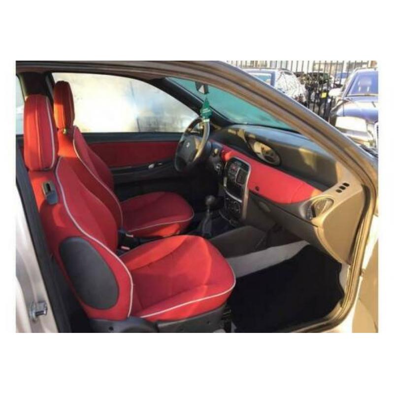 Lancia Y 1.2 16V