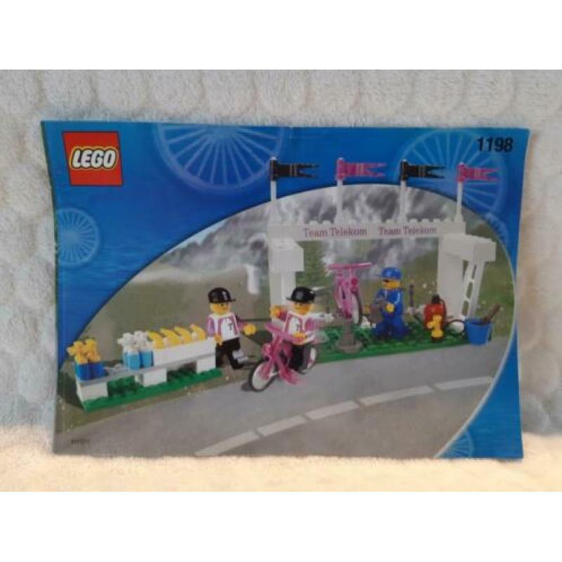 Lego 1198 Town - Service Team - 2 Bikers with Service Tools