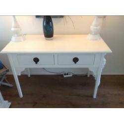Mooie brede brocante salontafel voor 55,00 €