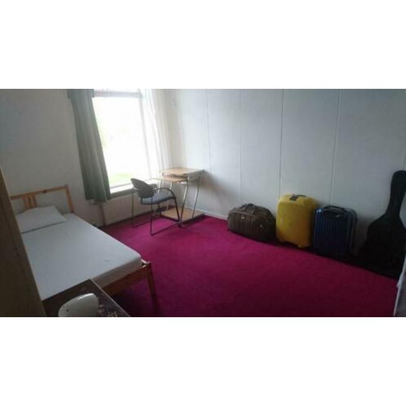 Kamer te huur vanaf 1 april in Groningen