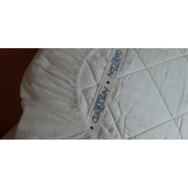 Leander hangwieg met Aerosleep matras en hemeltje