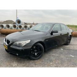 Bmw 5-serie 520i EXE/AUT/CRUIS/NAP/PDC/Y-TIMER/INRUIL MOG!!!