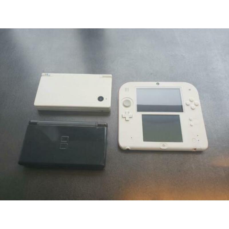 3 Consoles NINTENDO SET 2DS DS DS Lite