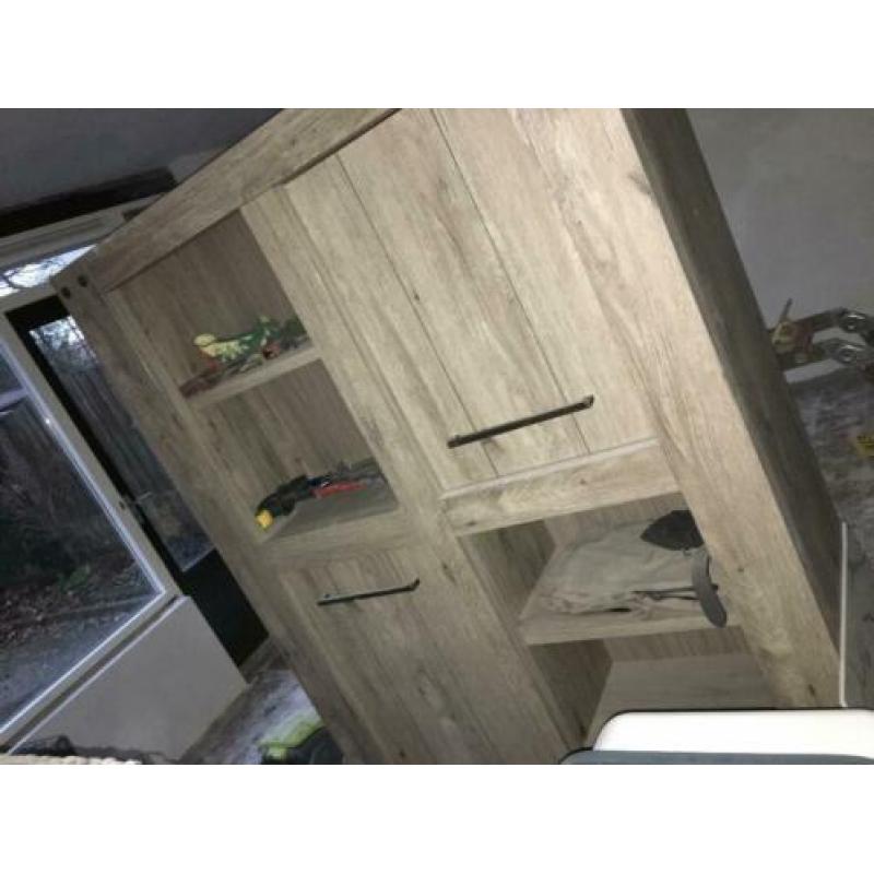 3 delig Meubel set - eettafel - tv meubelstuk - kast