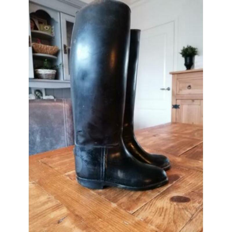 2 nog hele nette paardrij broeken en laarzen mt. 36