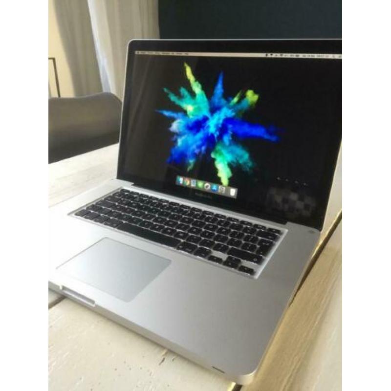 RUILEN Macbook Pro 15” 2012-2,3 i7 RUILEN tegen iMac