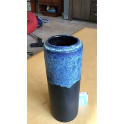 Vintage blauw-zwarte fatlava west Germany vaas.