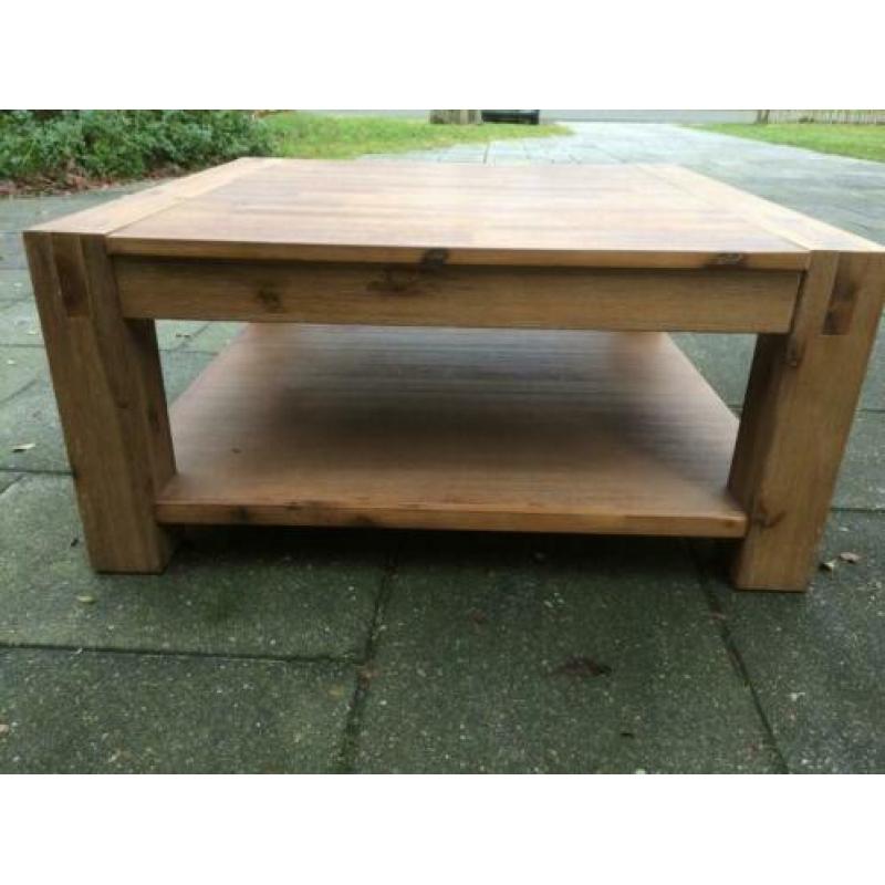 Salontafel acaciahout