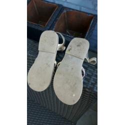 Te koop sandalen 1 x gedragen