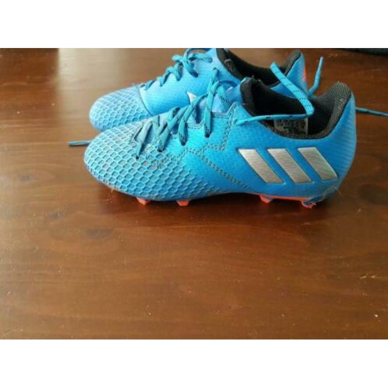 Messi voetbal schoenen van adidas. Maat 29. Weinig gebruikt
