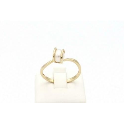 Gouden antieke ring met parel. Maat: 19.2. Nr: 2020/181