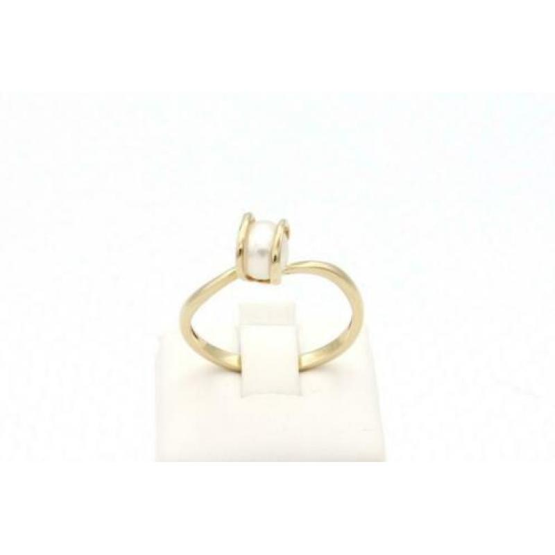 Gouden antieke ring met parel. Maat: 19.2. Nr: 2020/181