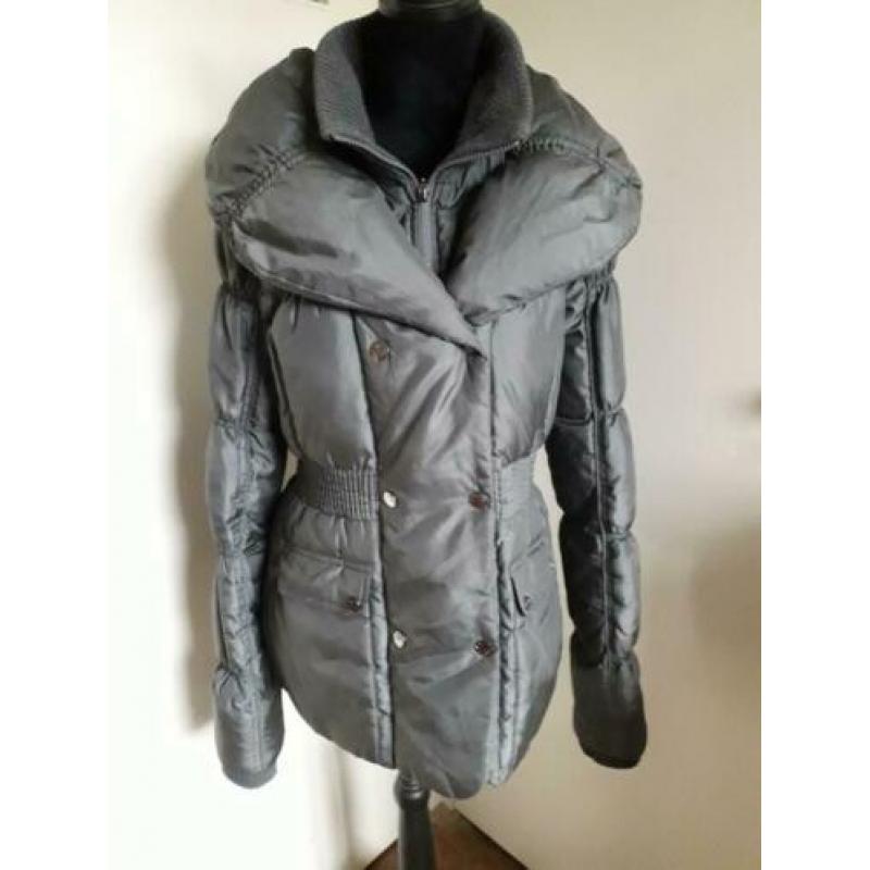 Leuke grijze gewatteerde winter jas, maat XL