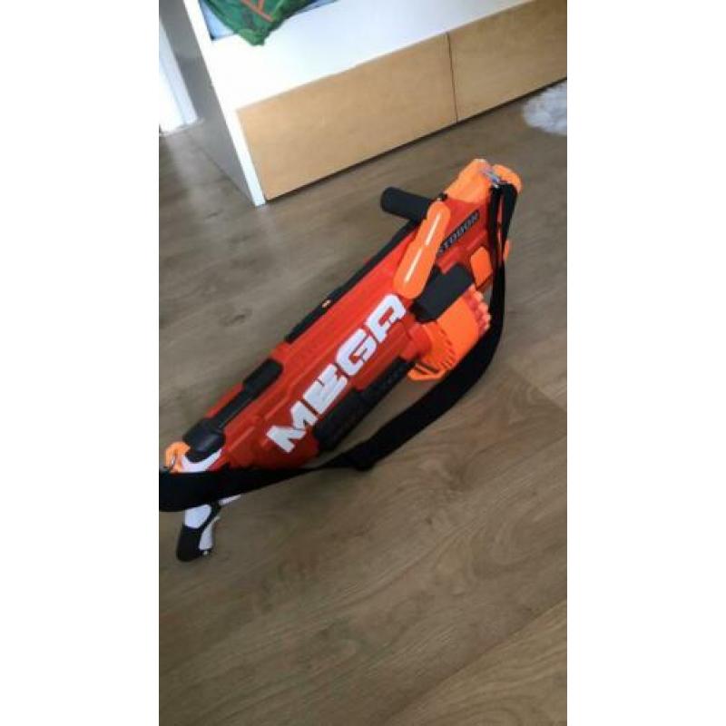 Mega Nerf Mastodon super cool!!