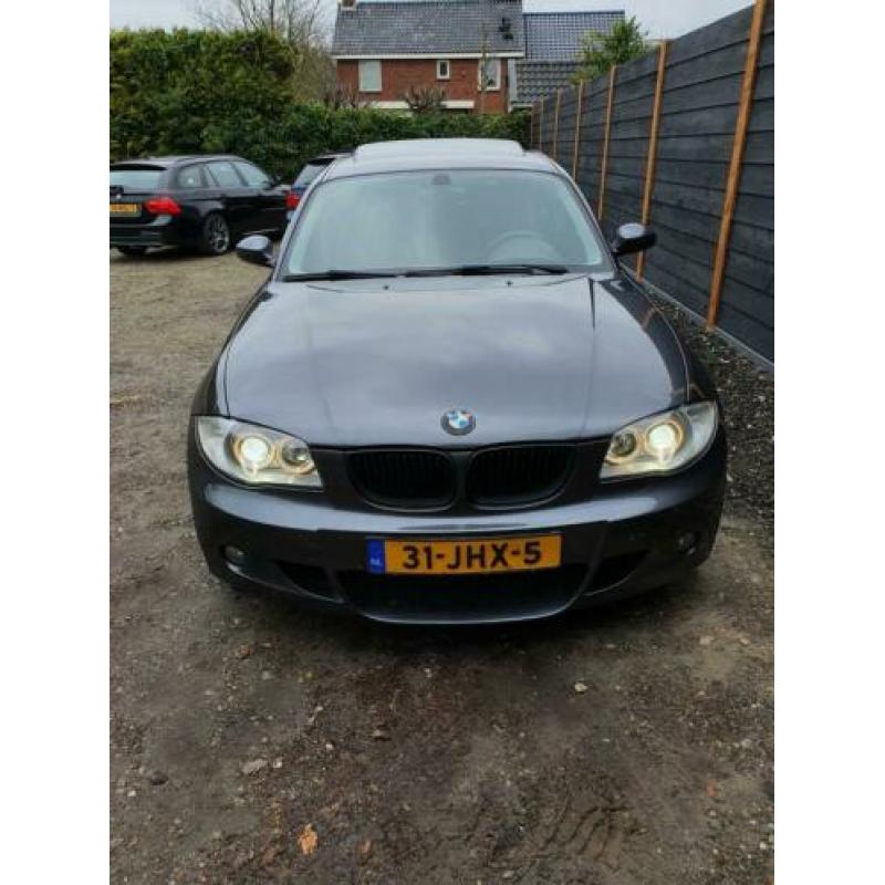 BMW 1-Serie 2.0 120I 2004 Grijs