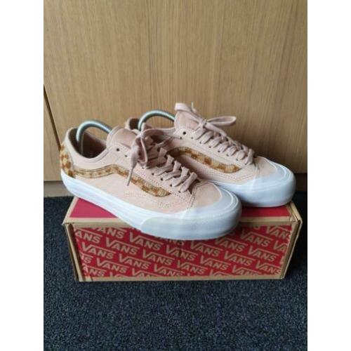 Vans style 36 decon sf suede beige/bruin (39)