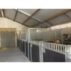 Paarden/pony stal/ box te huur