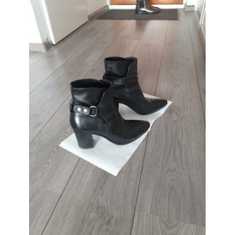Saint Laurent zwarte enkellaarzen