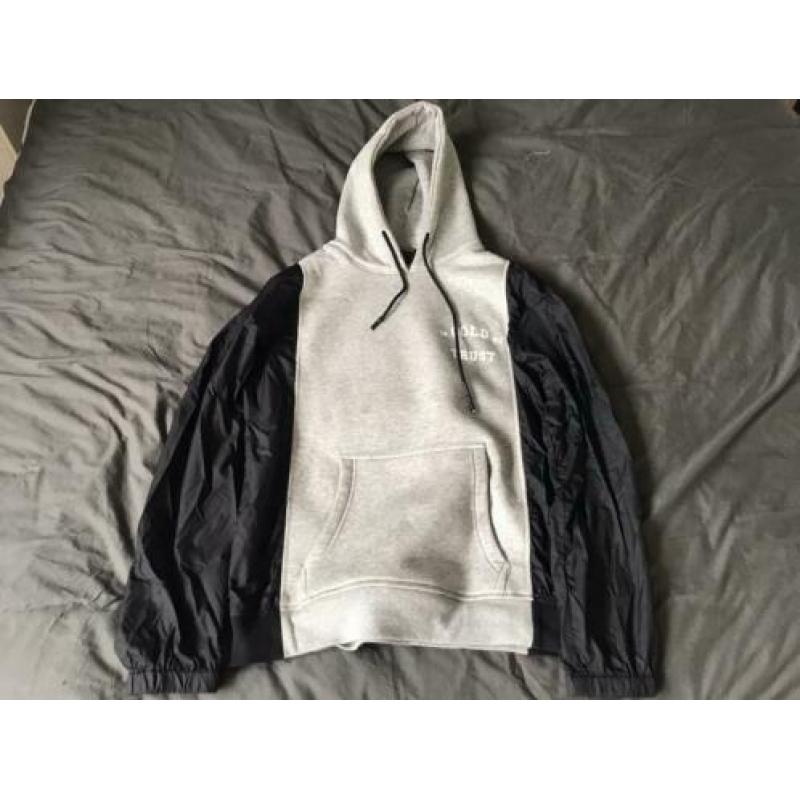In gold we trust hoodie