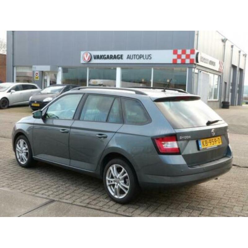 Skoda Fabia Combi 1.2 TSI Ambition , Als nieuw / Incl. Winte