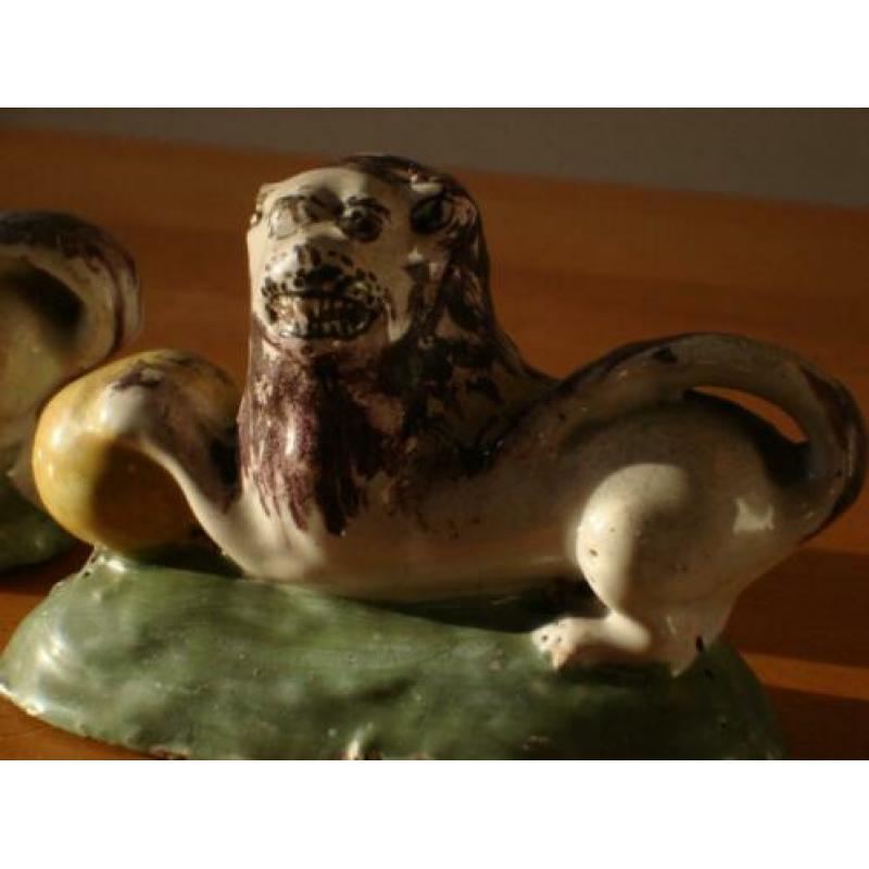 antieke DELFT ca1750 2x Fo dog Delfts aardewerk paar leeuwen