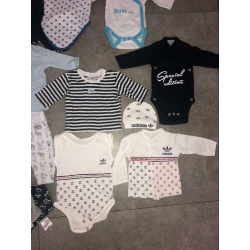 Babykleding maat 50/56