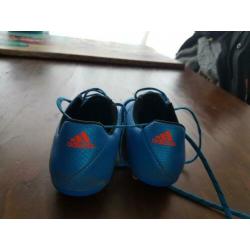 Messi voetbal schoenen van adidas. Maat 29. Weinig gebruikt