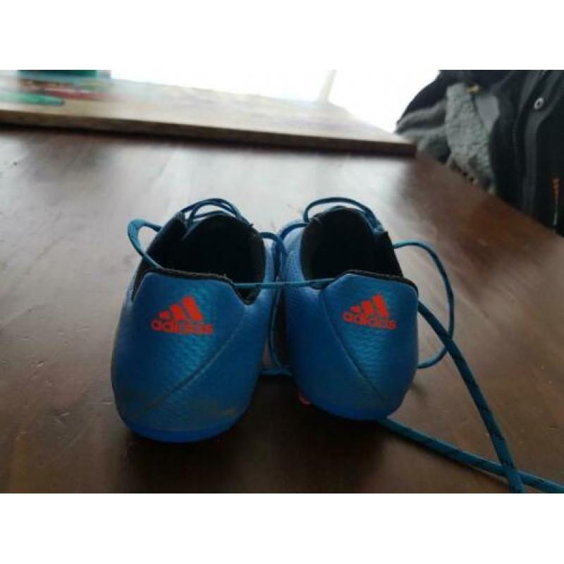 Messi voetbal schoenen van adidas. Maat 29. Weinig gebruikt
