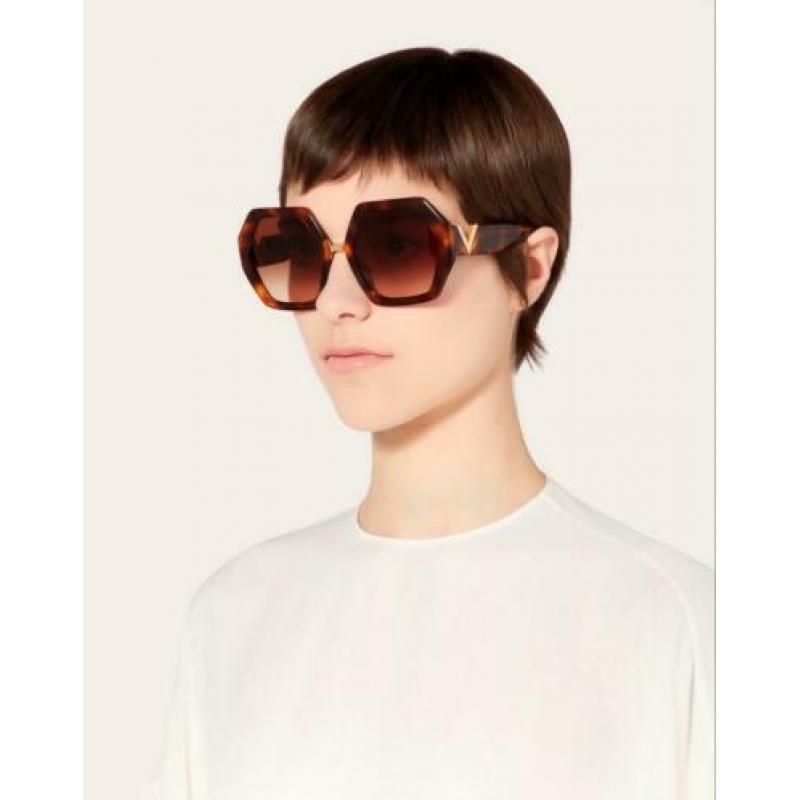Valentino Hexagonal Oversized zonnebril