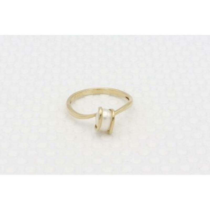 Gouden antieke ring met parel. Maat: 19.2. Nr: 2020/181