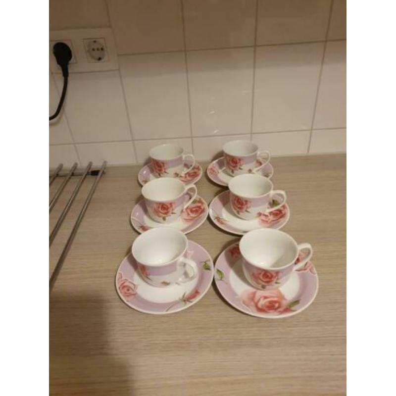Mokken en kopjes