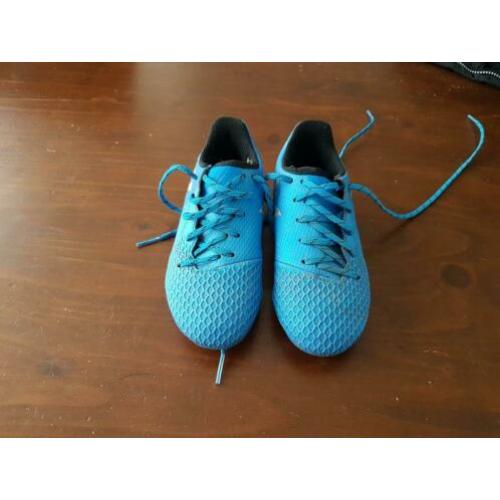 Messi voetbal schoenen van adidas. Maat 29. Weinig gebruikt
