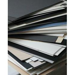 Restpartij ongeveer 80 grote platen Passe-partout karton