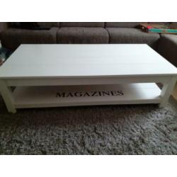 mooie witte salontafel Riviera Maison style.