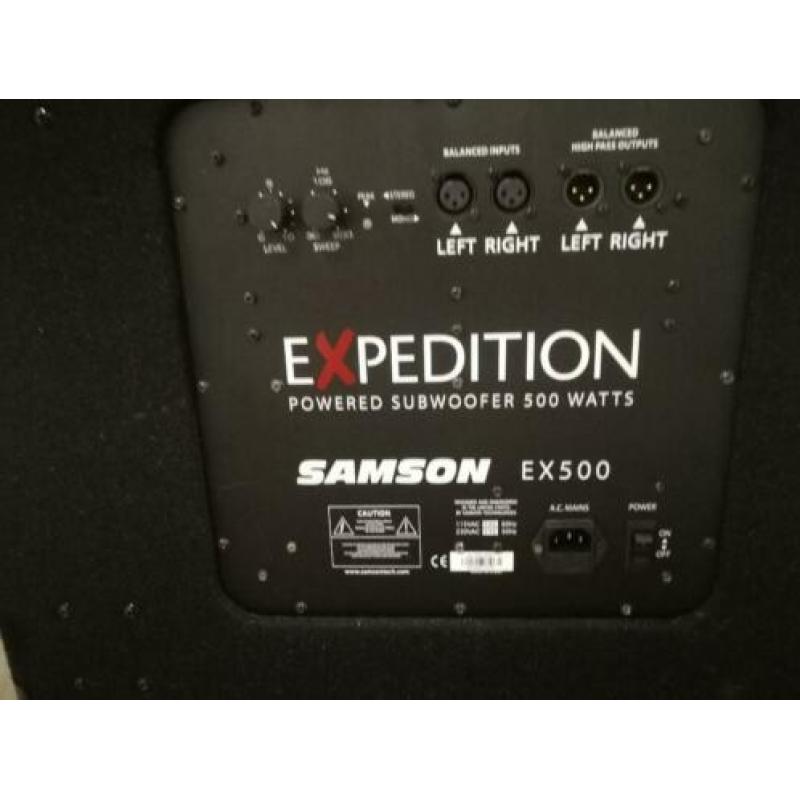 occasion 2 x samson 500 watt powered basboxen v. bodemprijs!