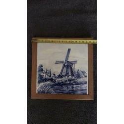 Delfts blauw tegeltje met molen ingelijst